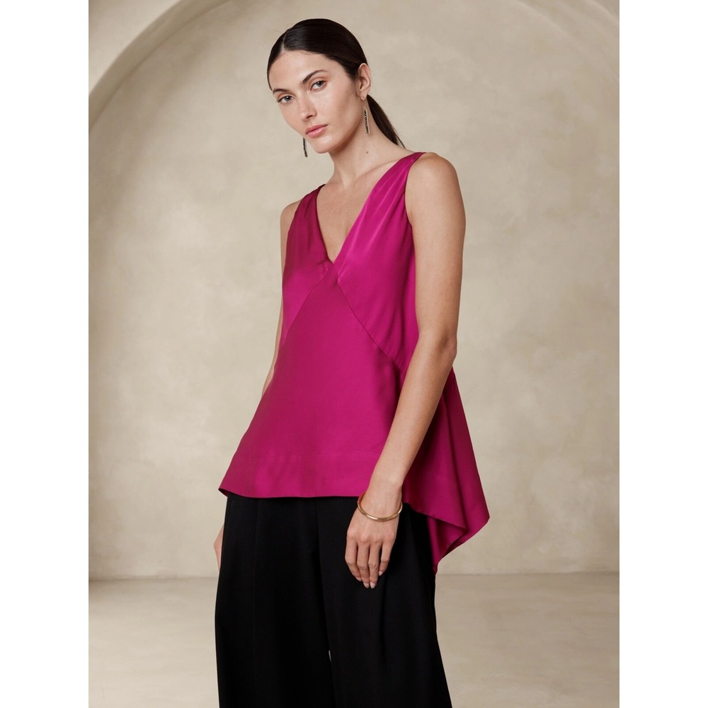 NWT Banana Republic Rosella V-neck Top XS X-SMALL Camu Berry‎ Red Lined Tank